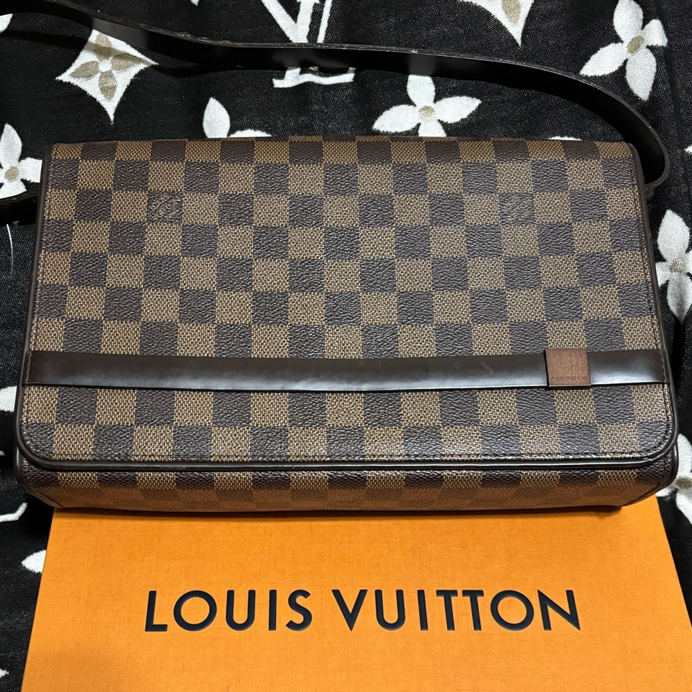 Louis Vuitton Tribeca